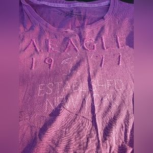 American Eagle tshirt